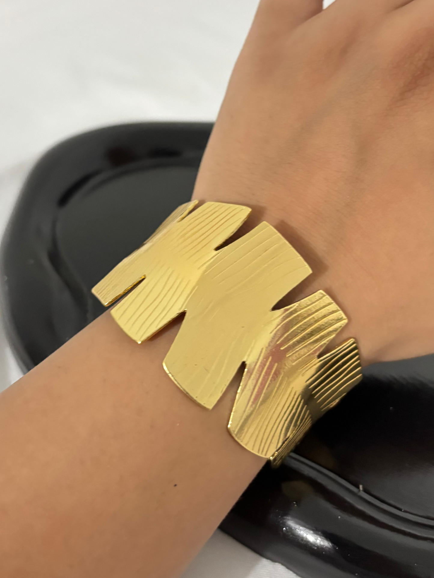 Luxe Palm Cuff