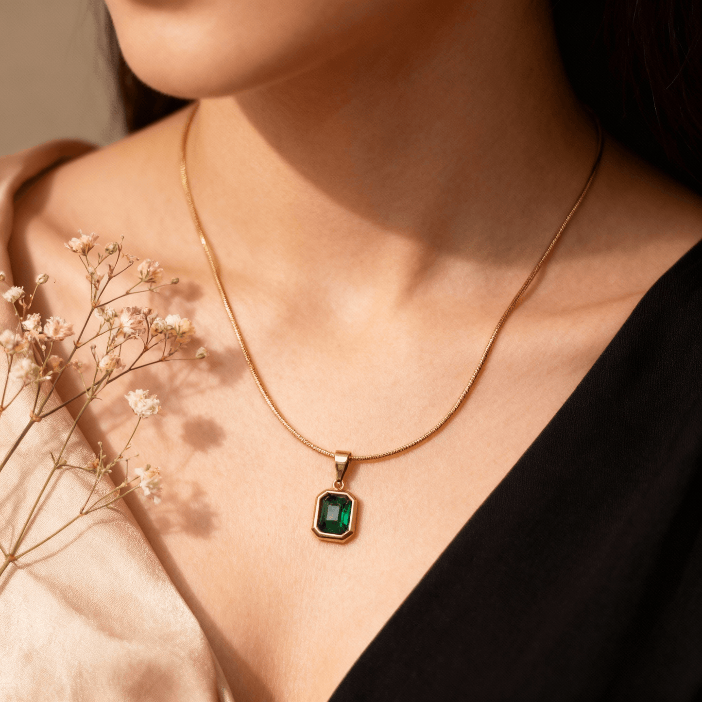 Emerald Majesty Pendant Necklace