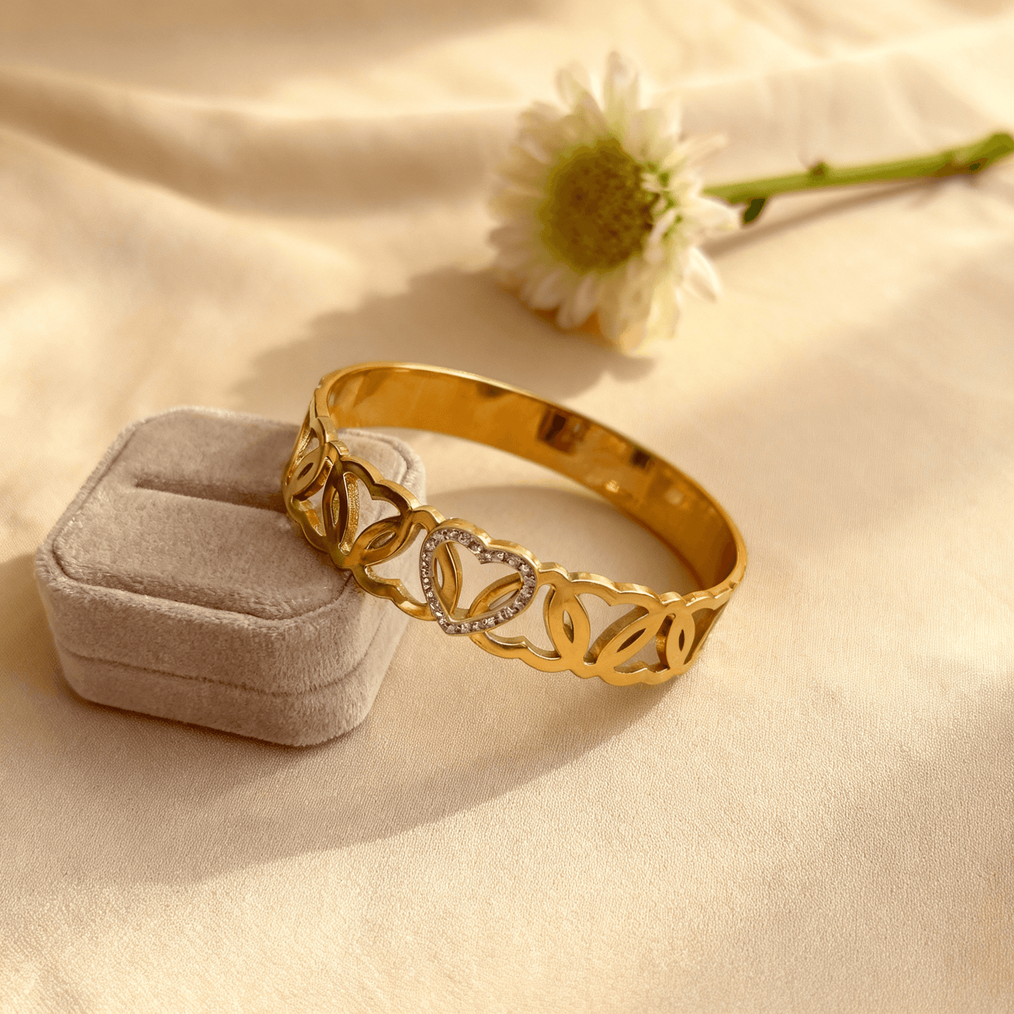 Eternal Heart Bracelet