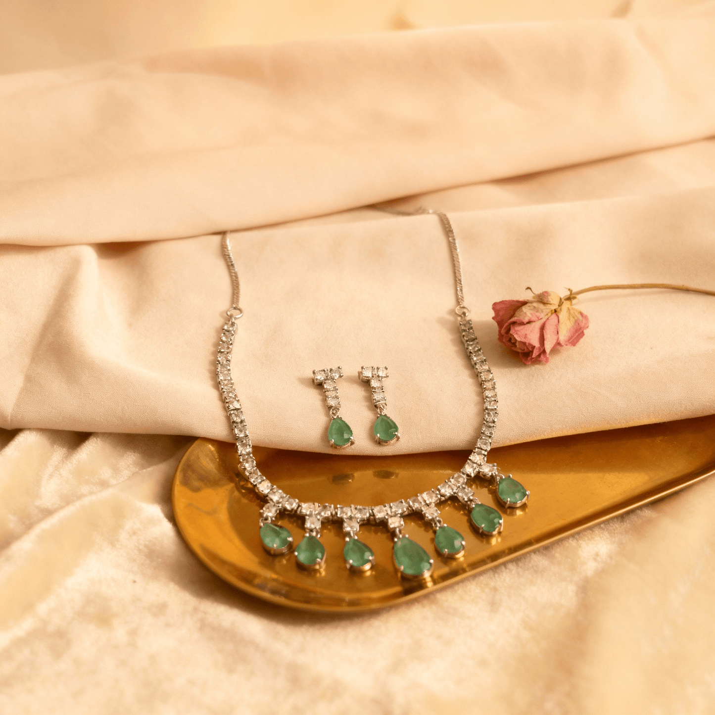 Emerald Royale Set