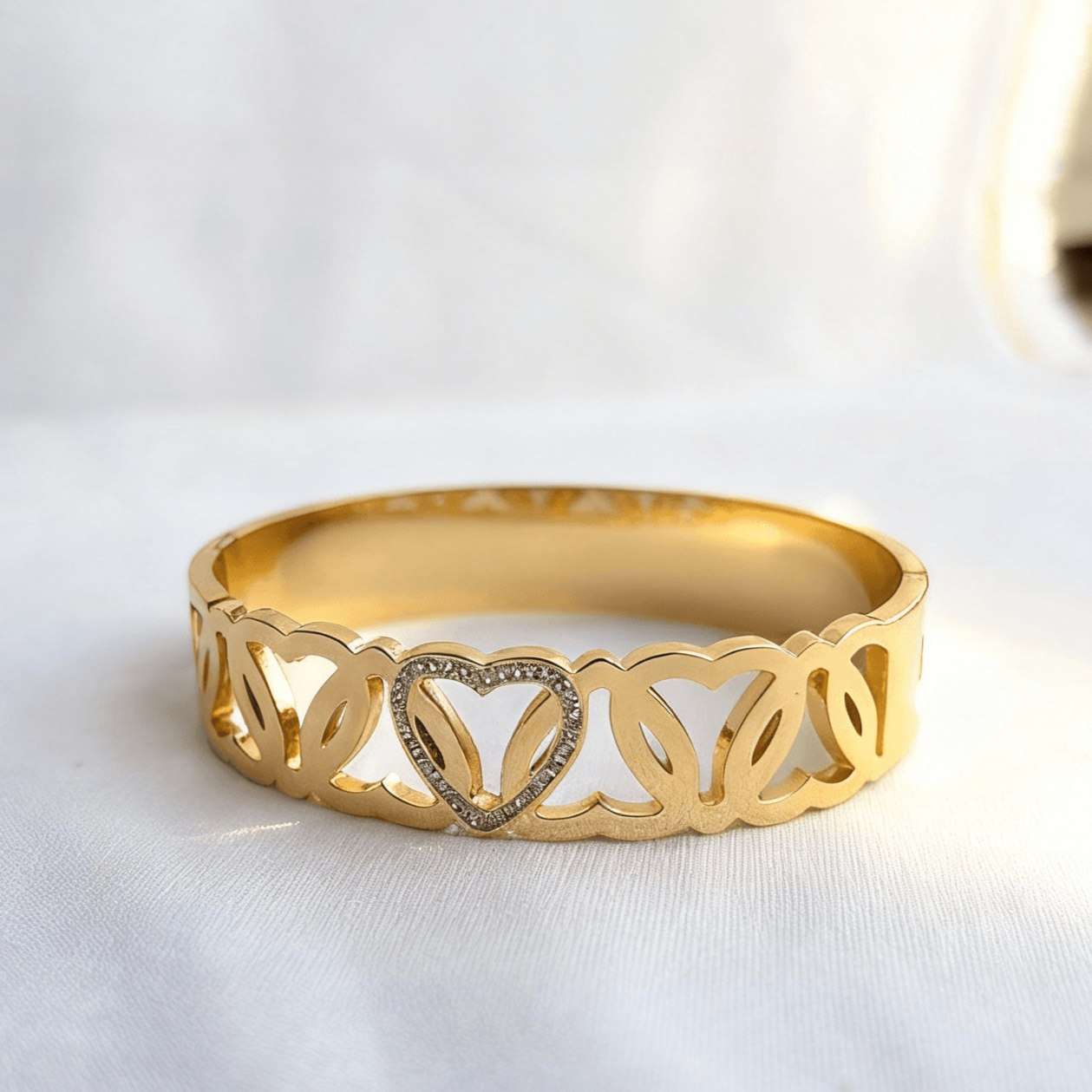 Eternal Heart Bracelet